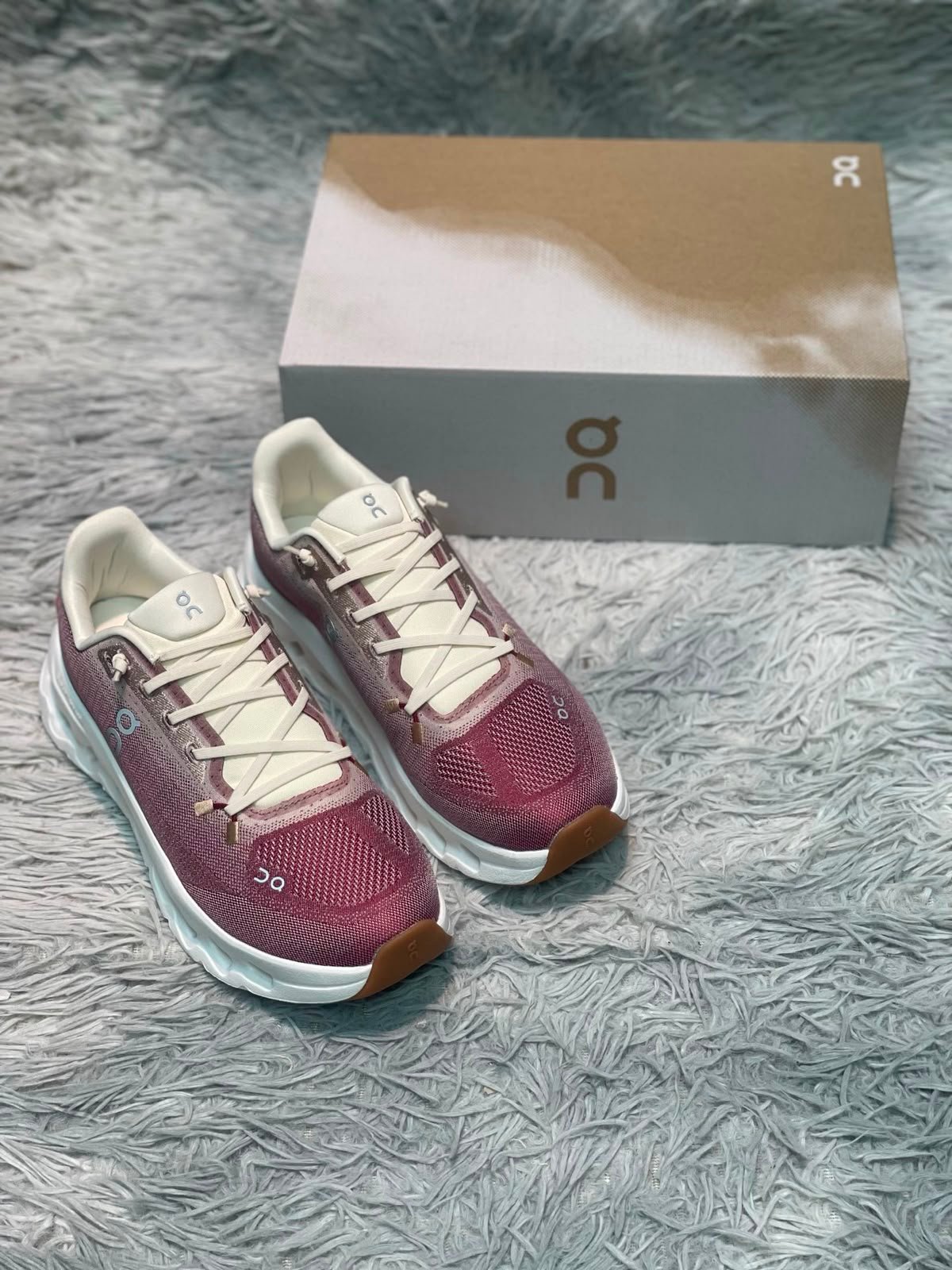 Cloudtilt LOEWE 2 Sneakers Bordeaux Creme White