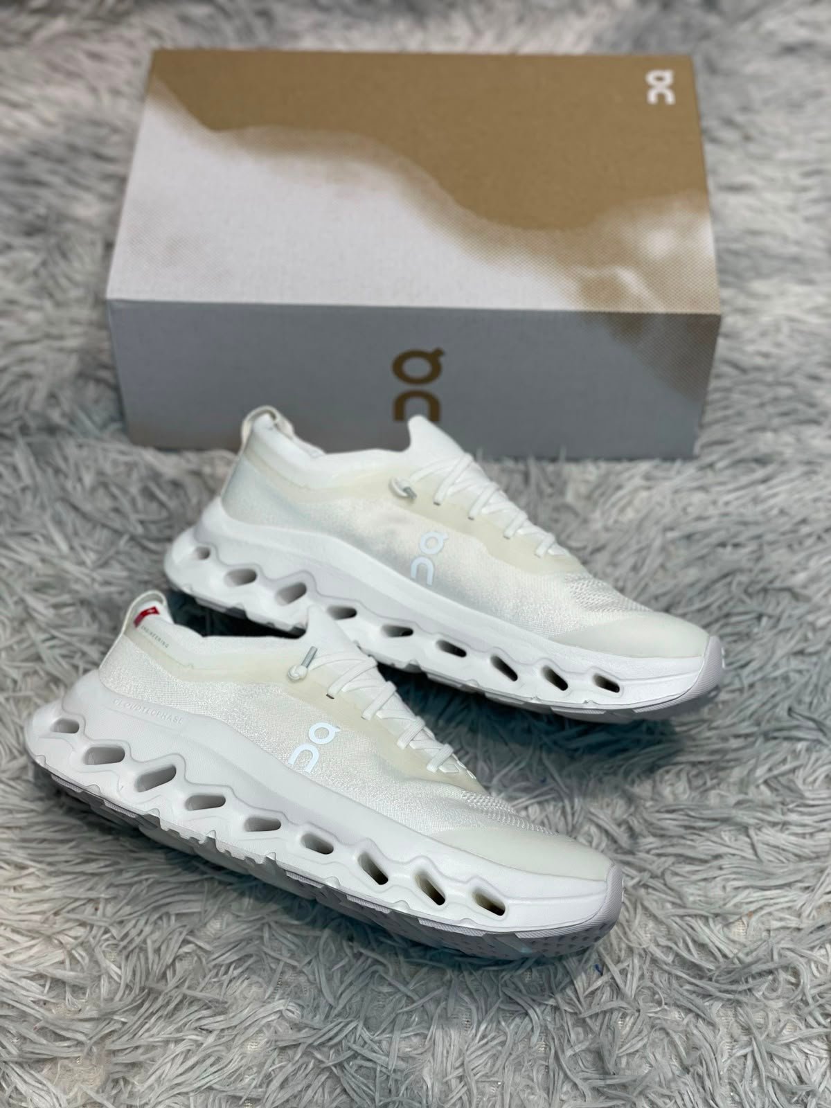 Cloudtilt Sneakers White
