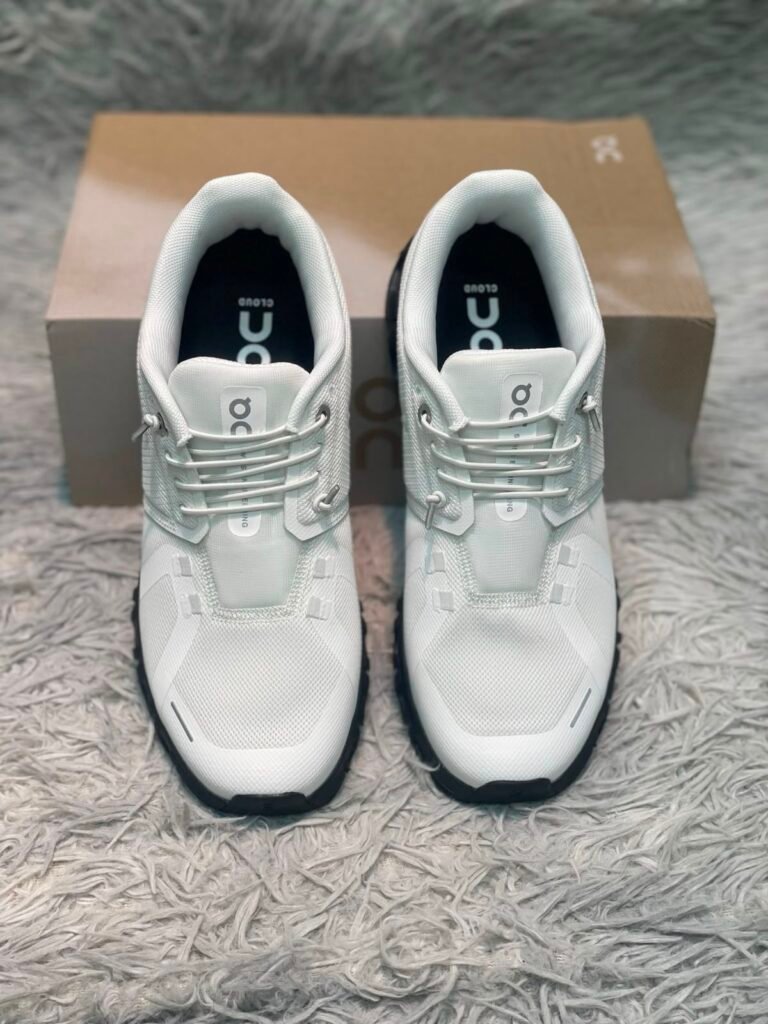 Cloud 6 Sneakers Black Light Grey