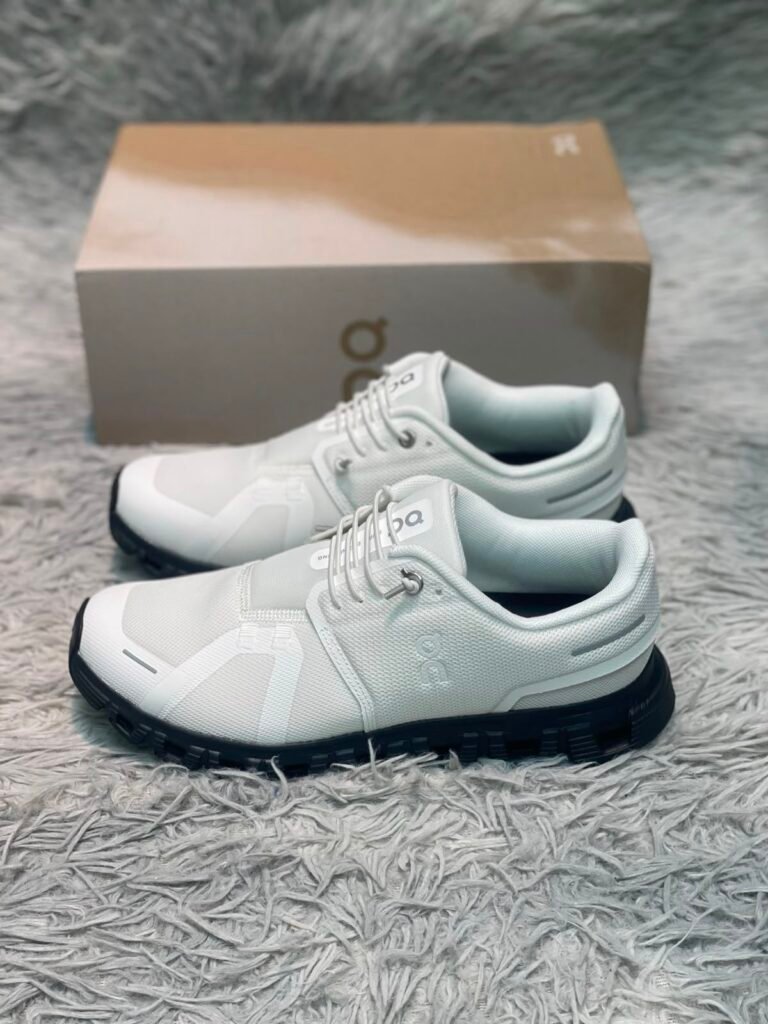 Cloud 6 Sneakers Black Light Grey