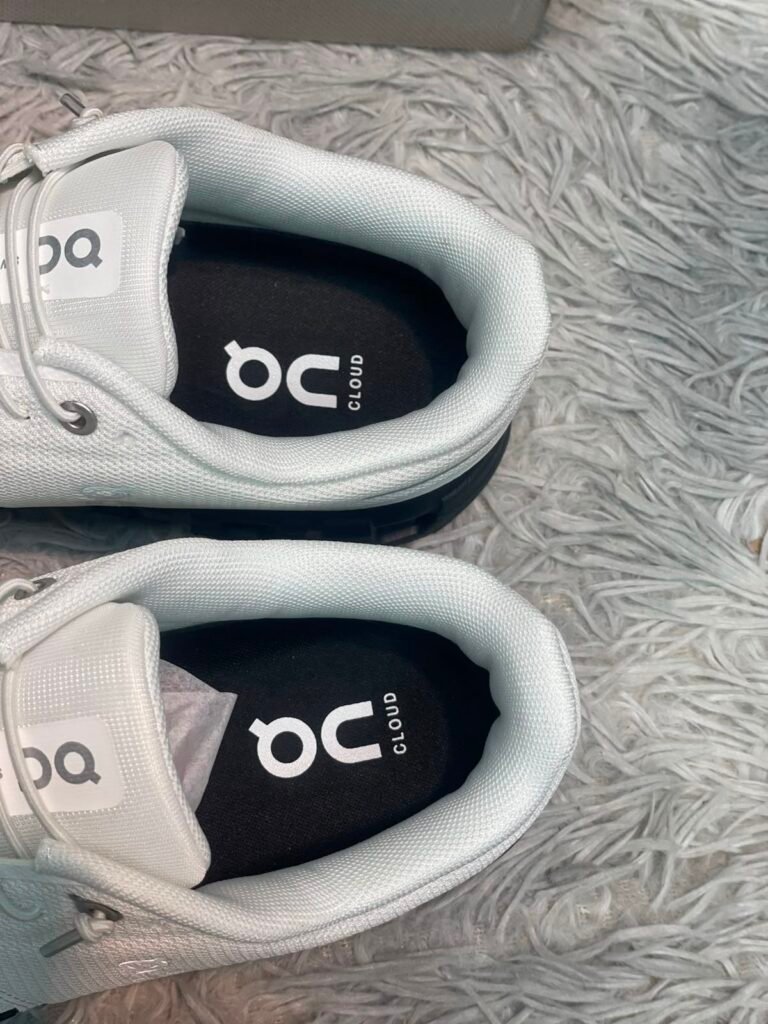Cloud 6 Sneakers Black Light Grey