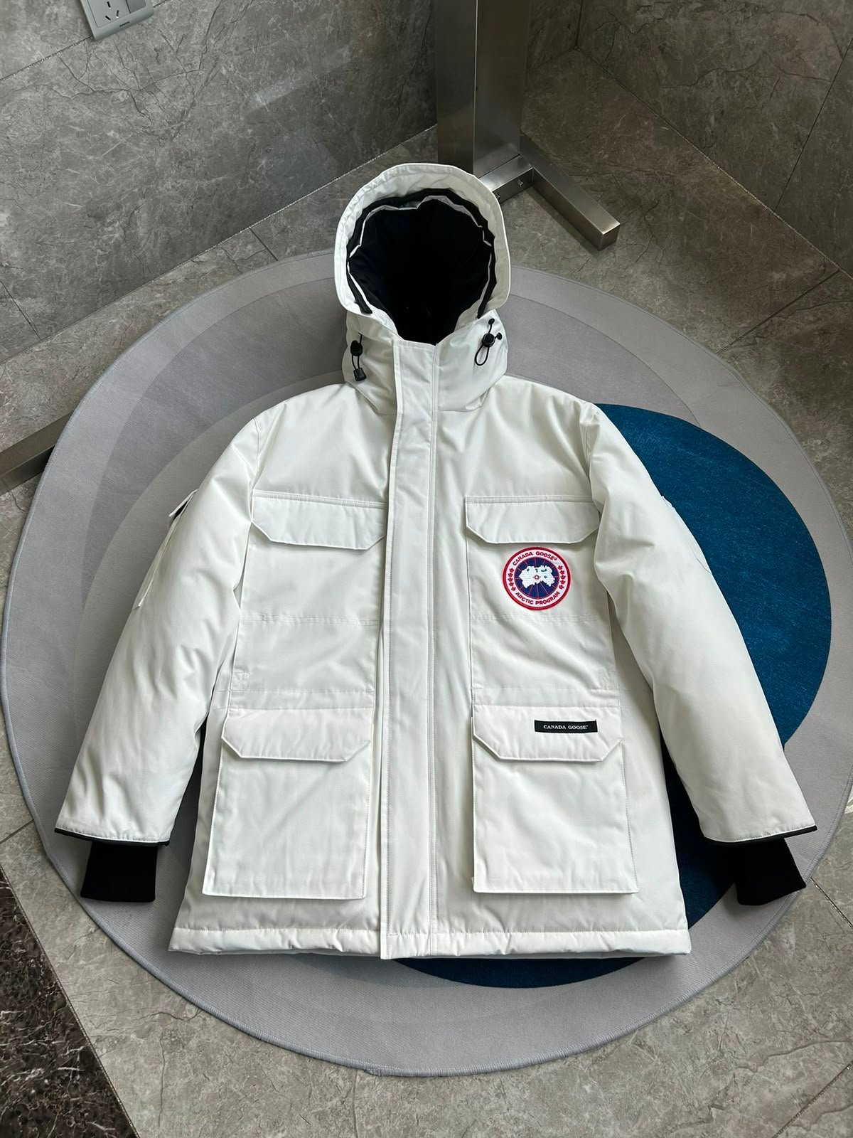 Expedition Parka White