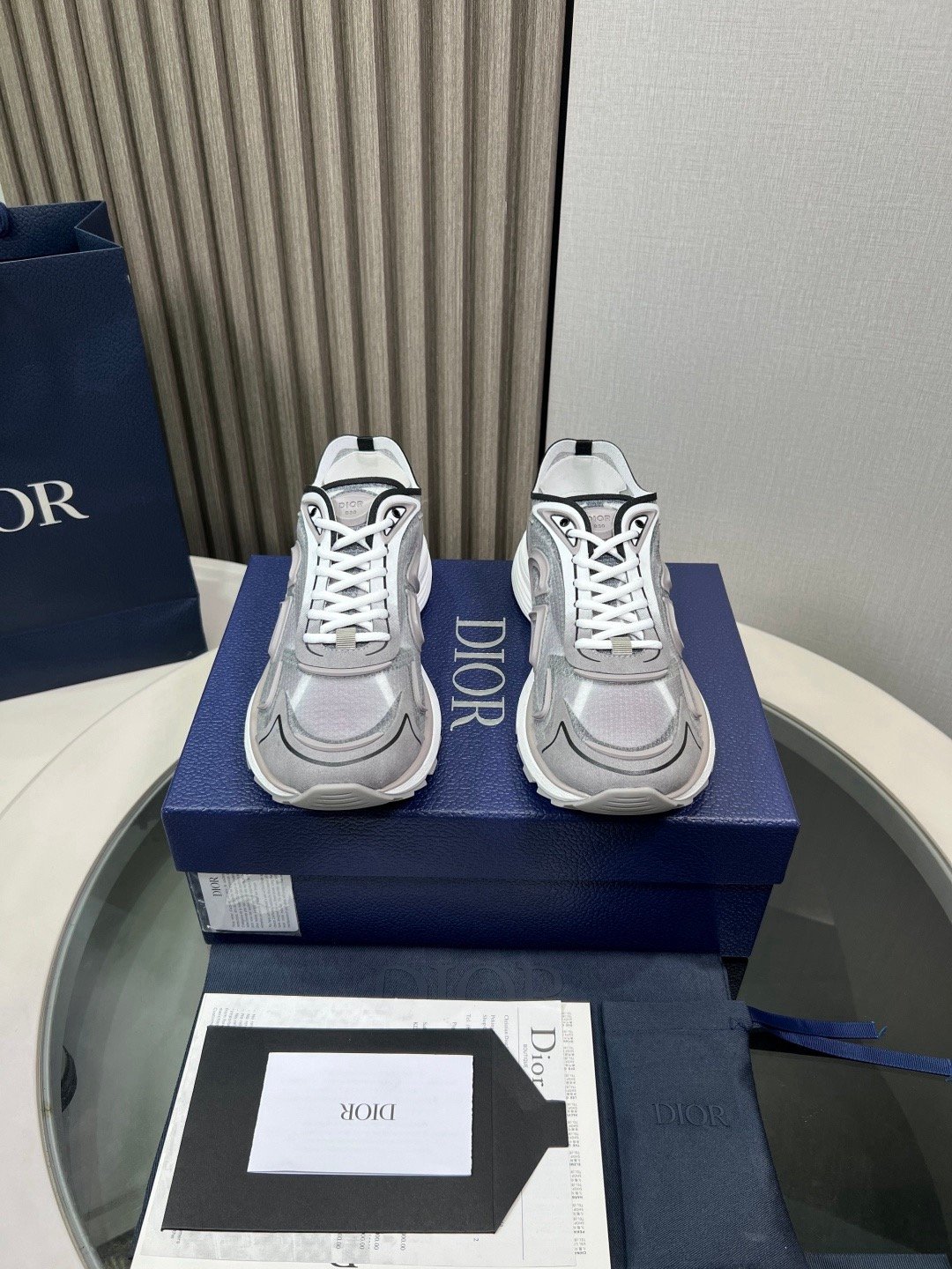 B30 Sneaker
