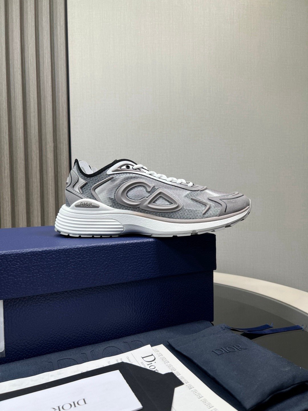 B30 Sneaker