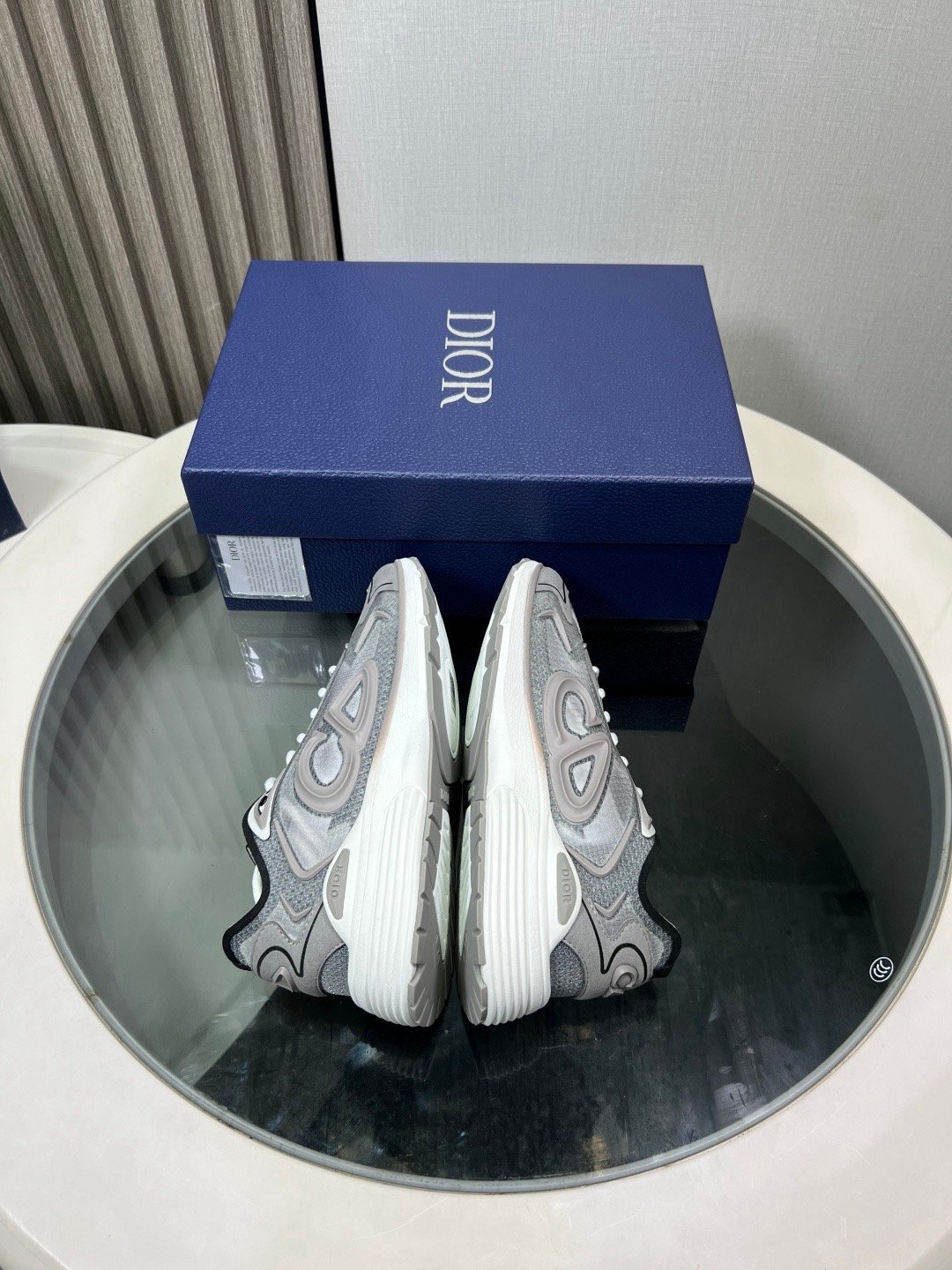 B30 Sneaker