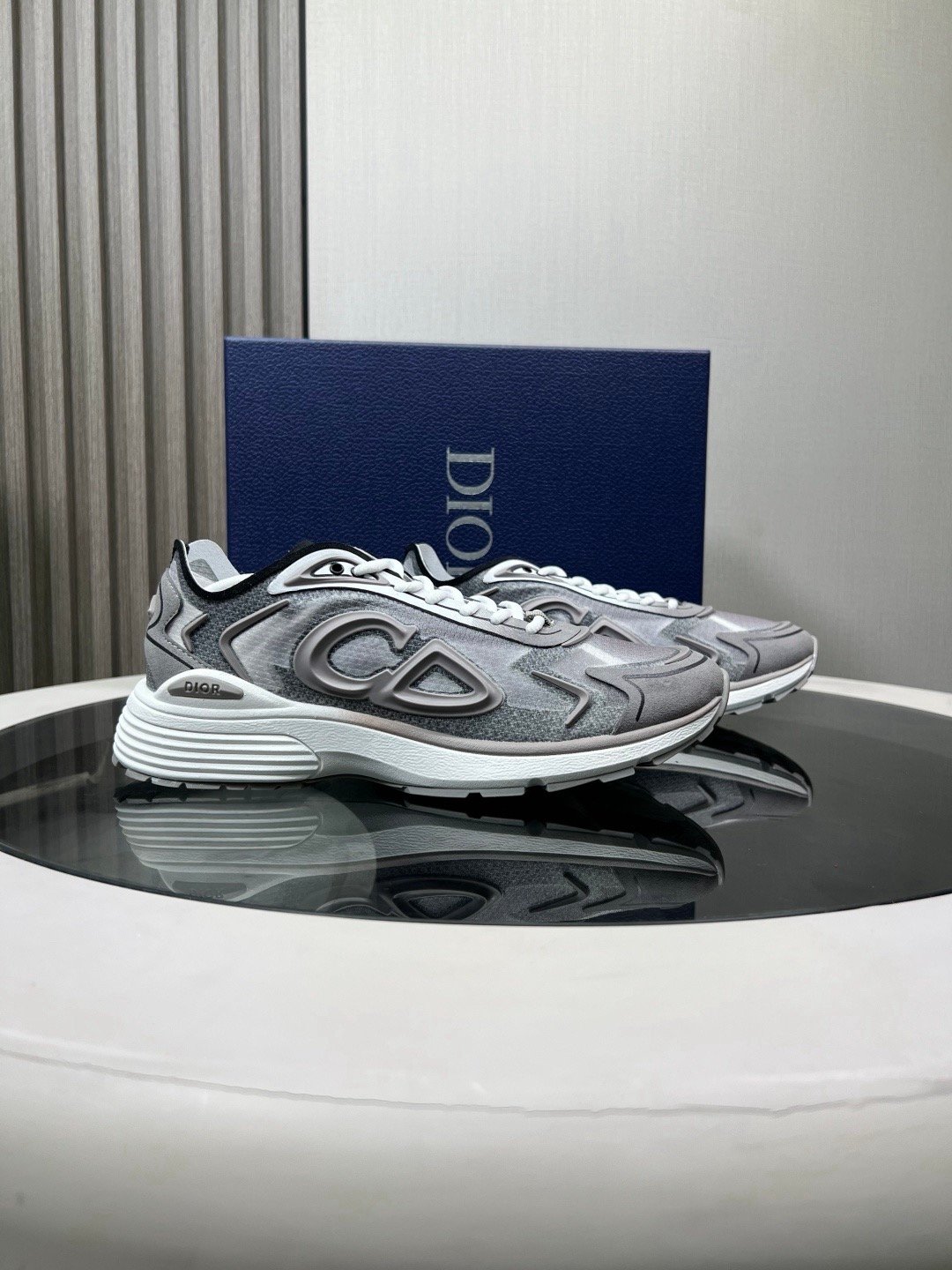 B30 Sneaker