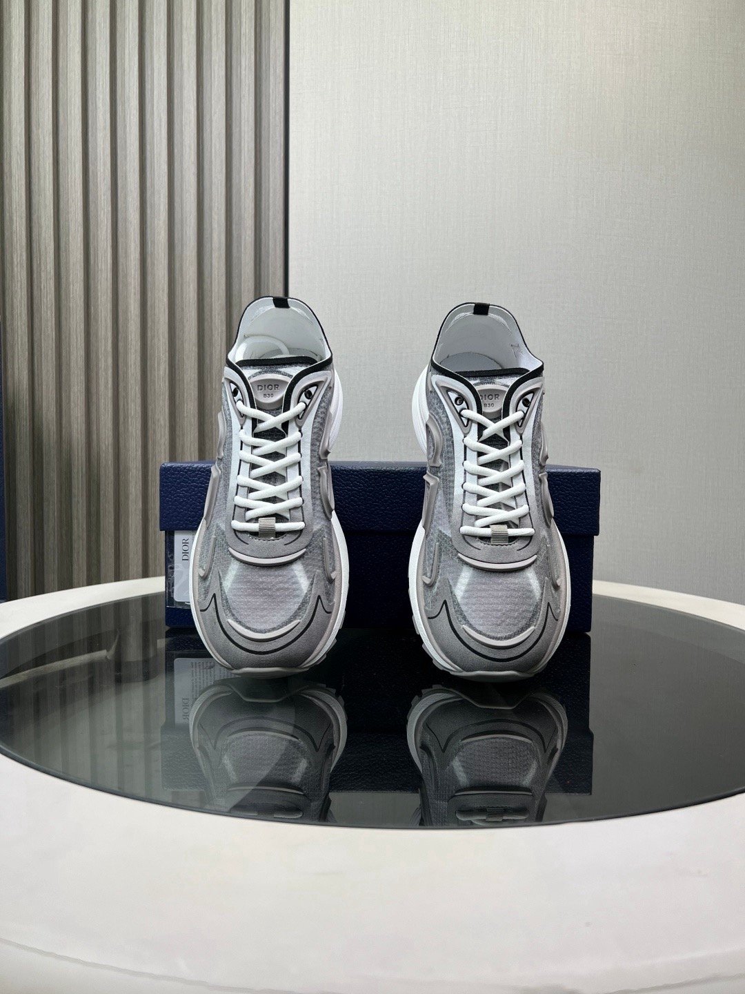 B30 Sneaker