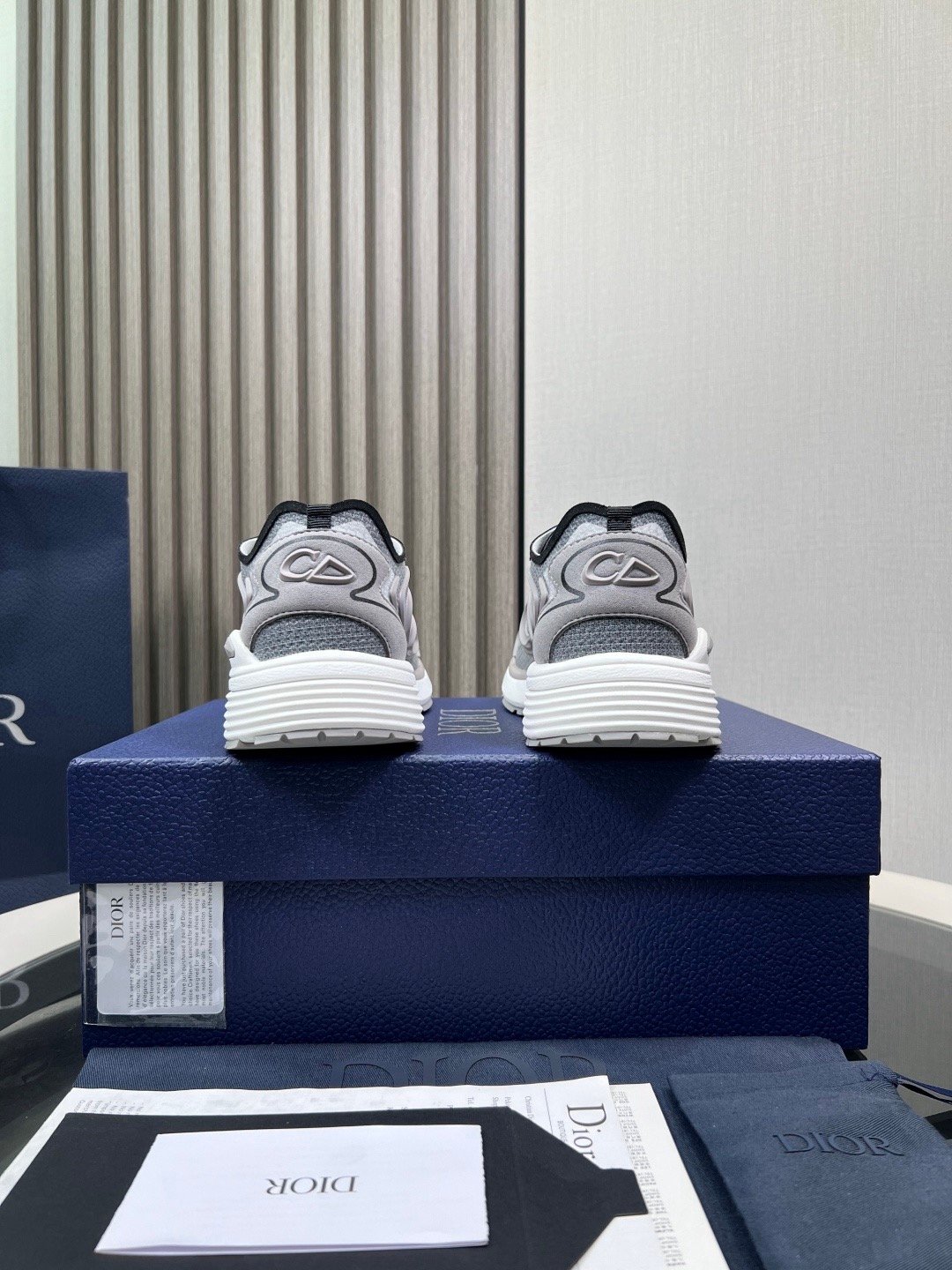 B30 Sneaker