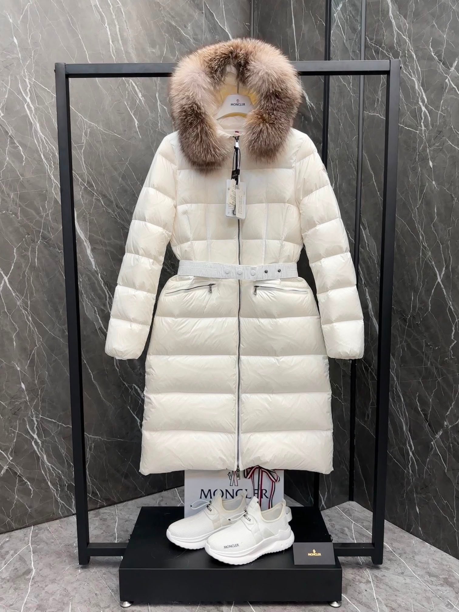Boedic Long Puffer Jacket White