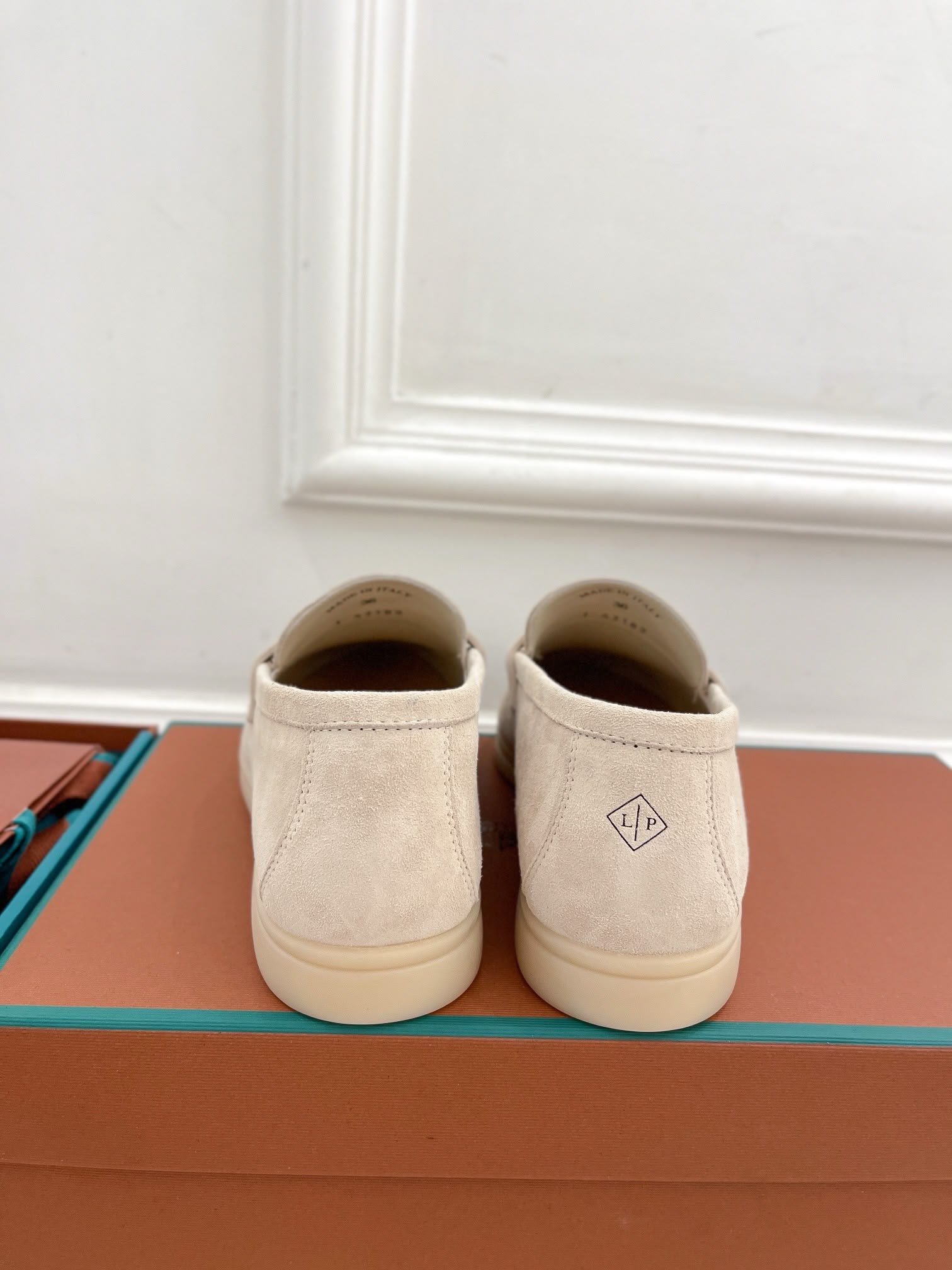 Summer Walk Loafers White Sand