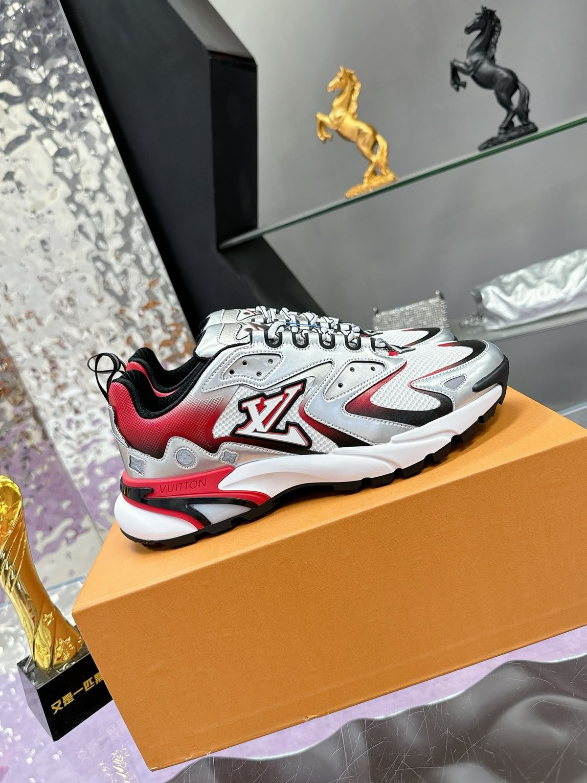 Runner Tatic Sneaker Silver Red