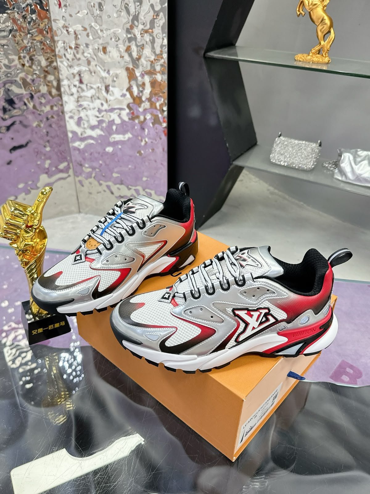 Runner Tatic Sneaker Silver Red