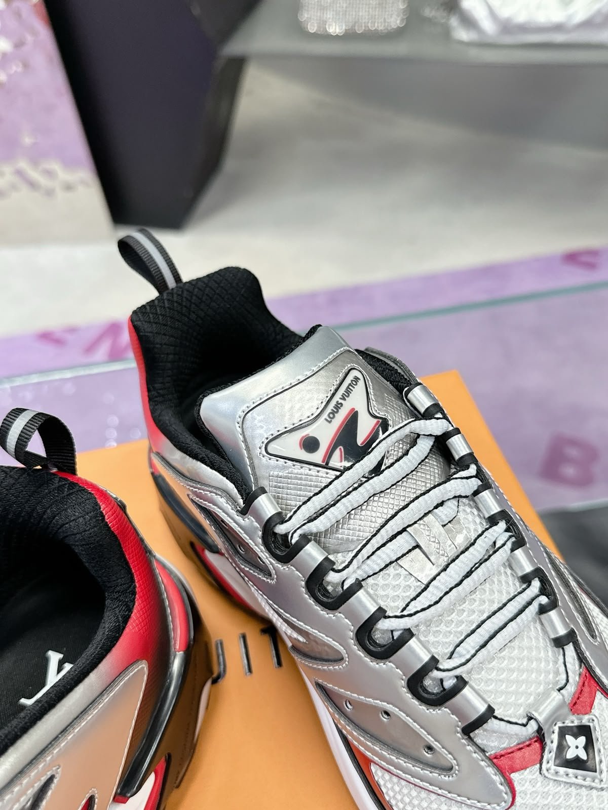 Runner Tatic Sneaker Silver Red