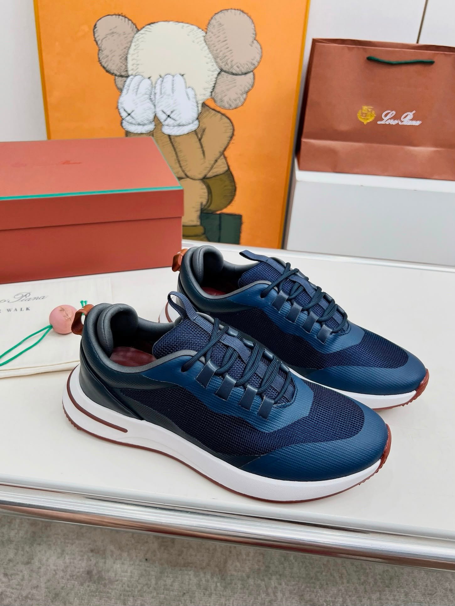 Weekend Walk Sneaker Navy Blue