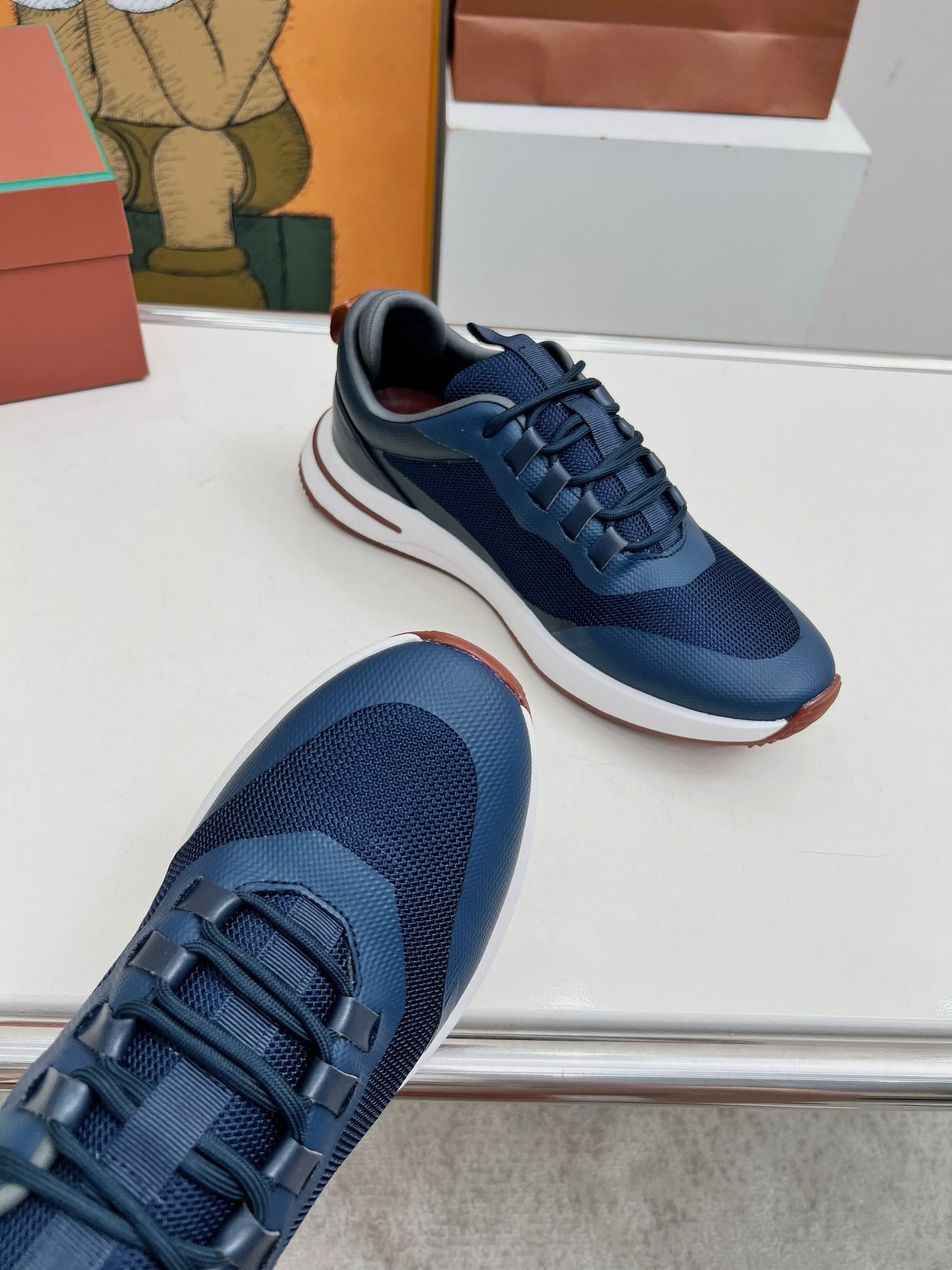 Weekend Walk Sneaker Navy Blue