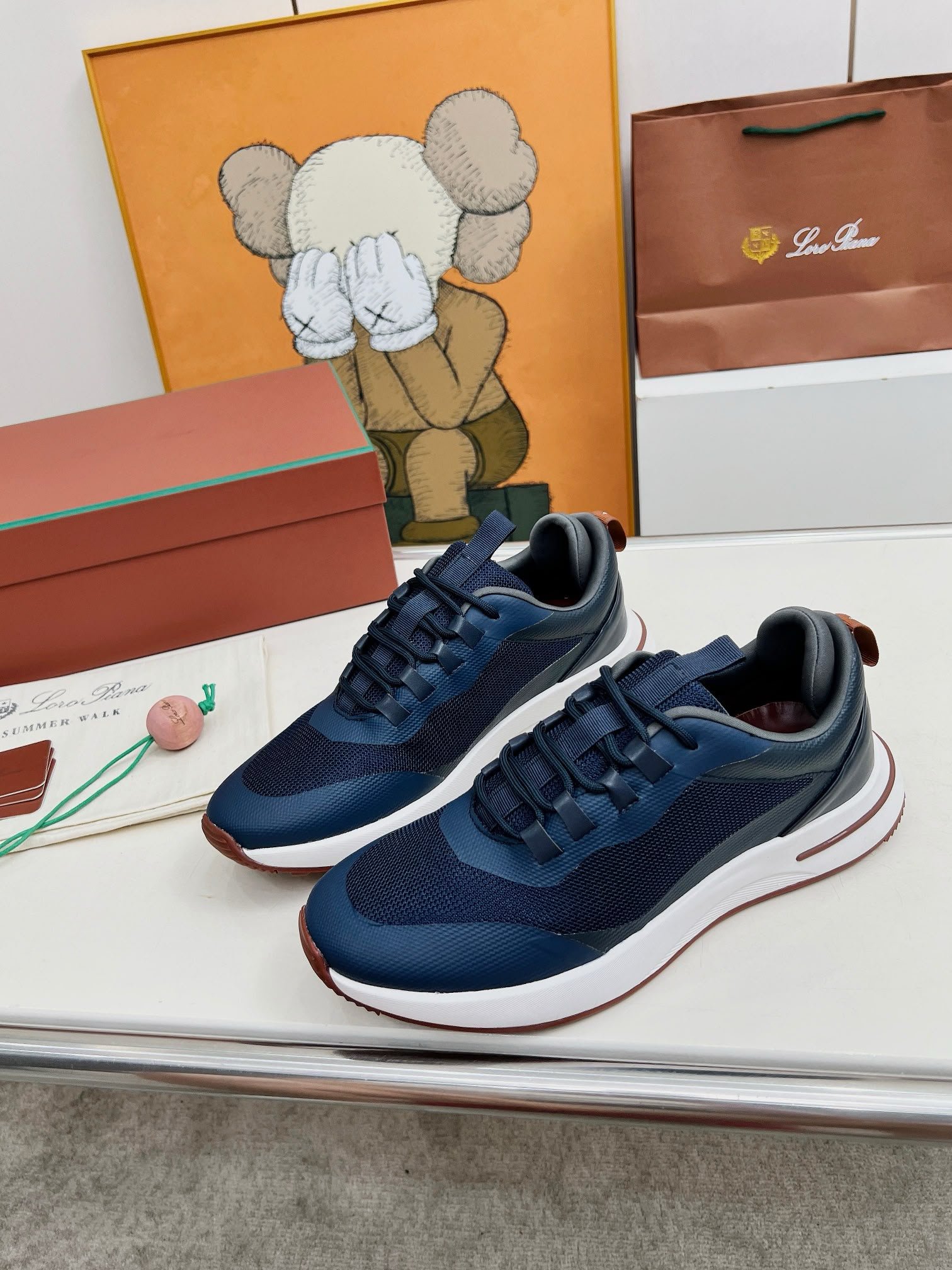 Weekend Walk Sneaker Navy Blue