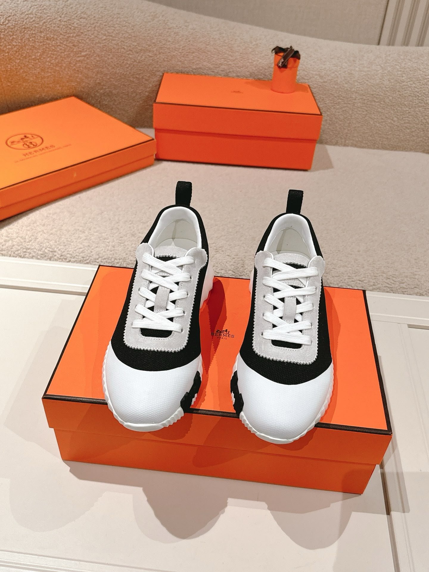 Bouncing Sneakers Black White Orange