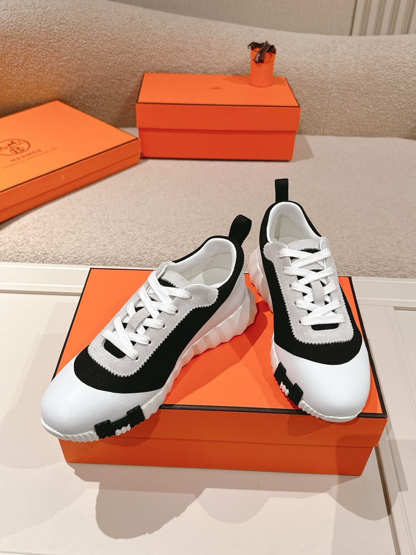 Bouncing Sneakers Black White Orange