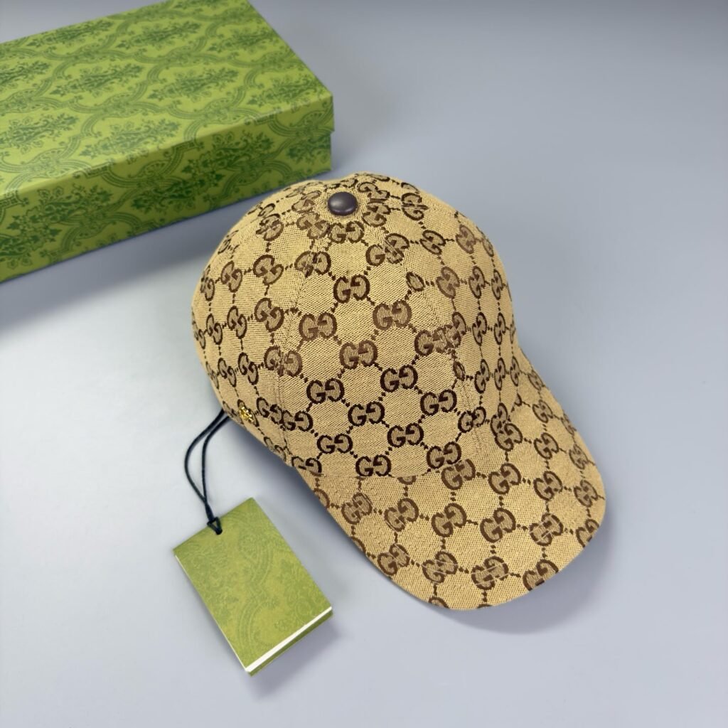 GG Canvas Pet Beige
