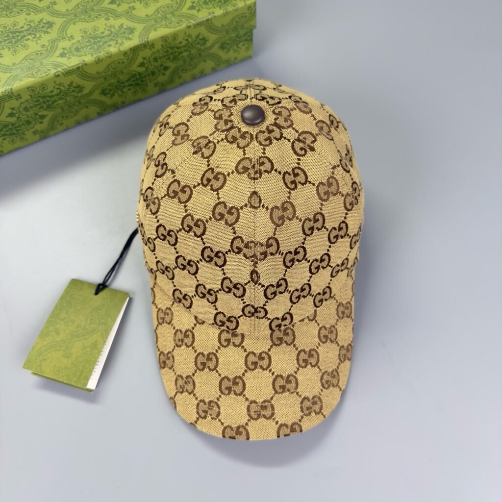 GG Canvas Pet Beige