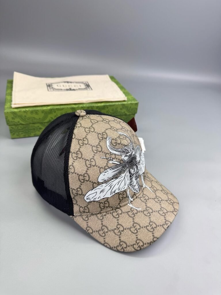 Gucci GG Supreme Trucker Fyl Print Pet Beige