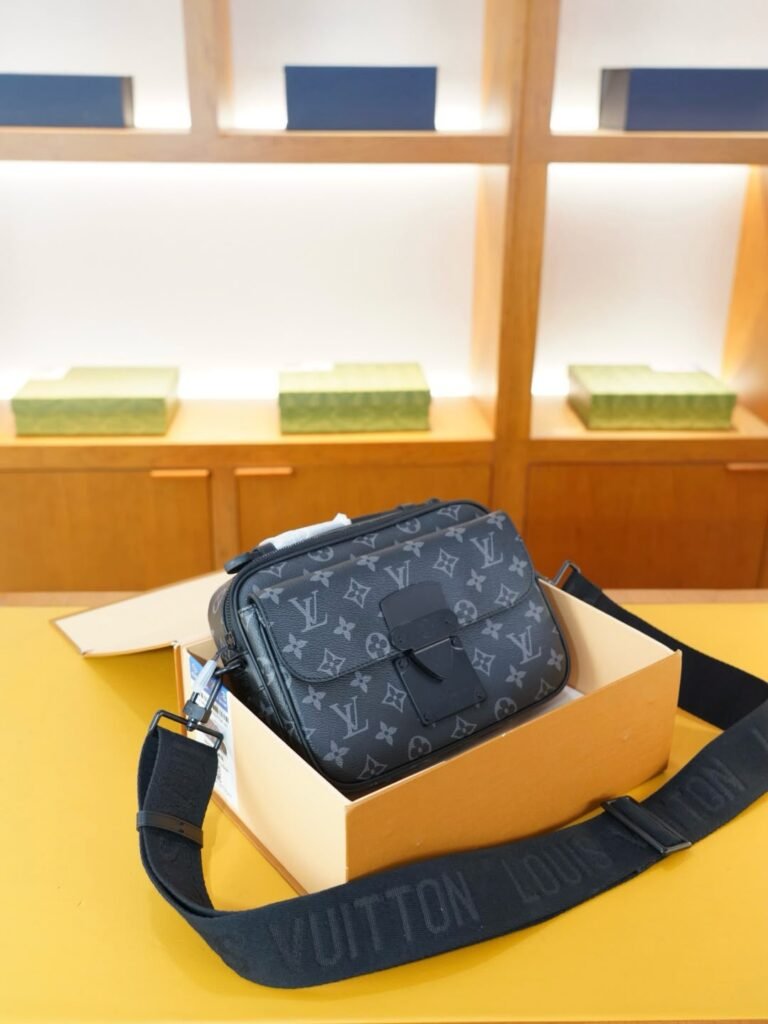 Getaway Messenger Black Grey