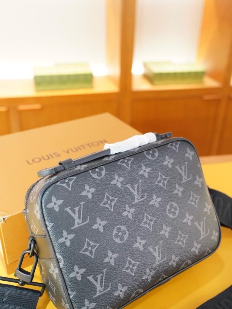Getaway Messenger Black Grey