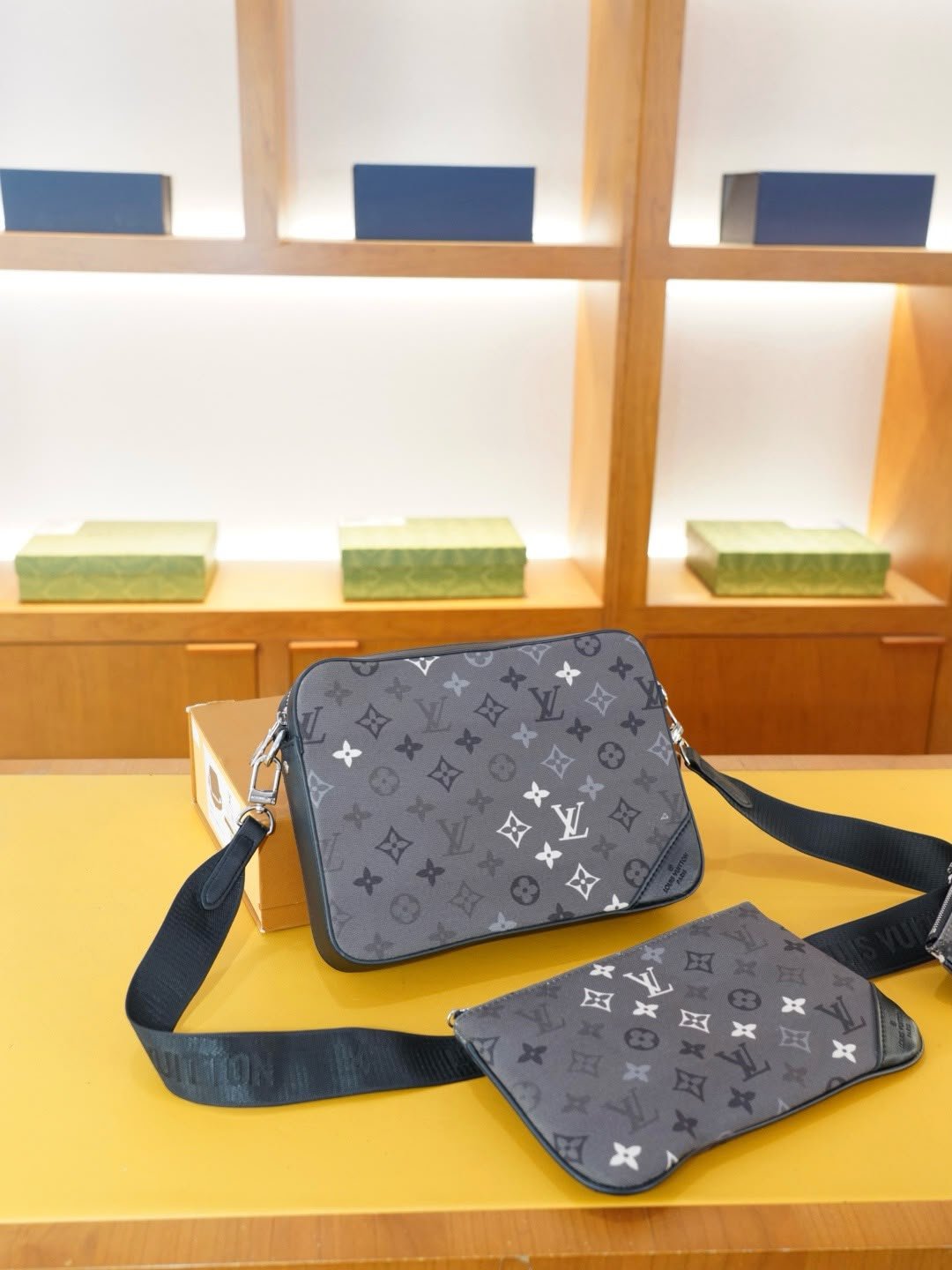 Trio Messenger Tas Black Anthracite