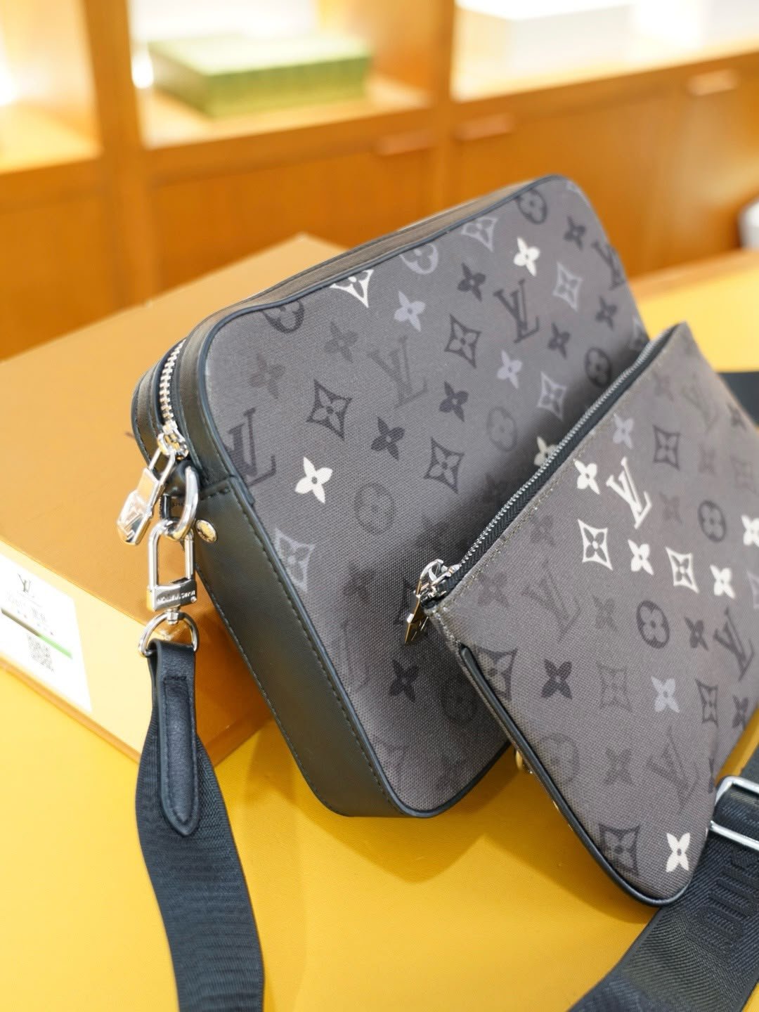 Trio Messenger Tas Black Anthracite