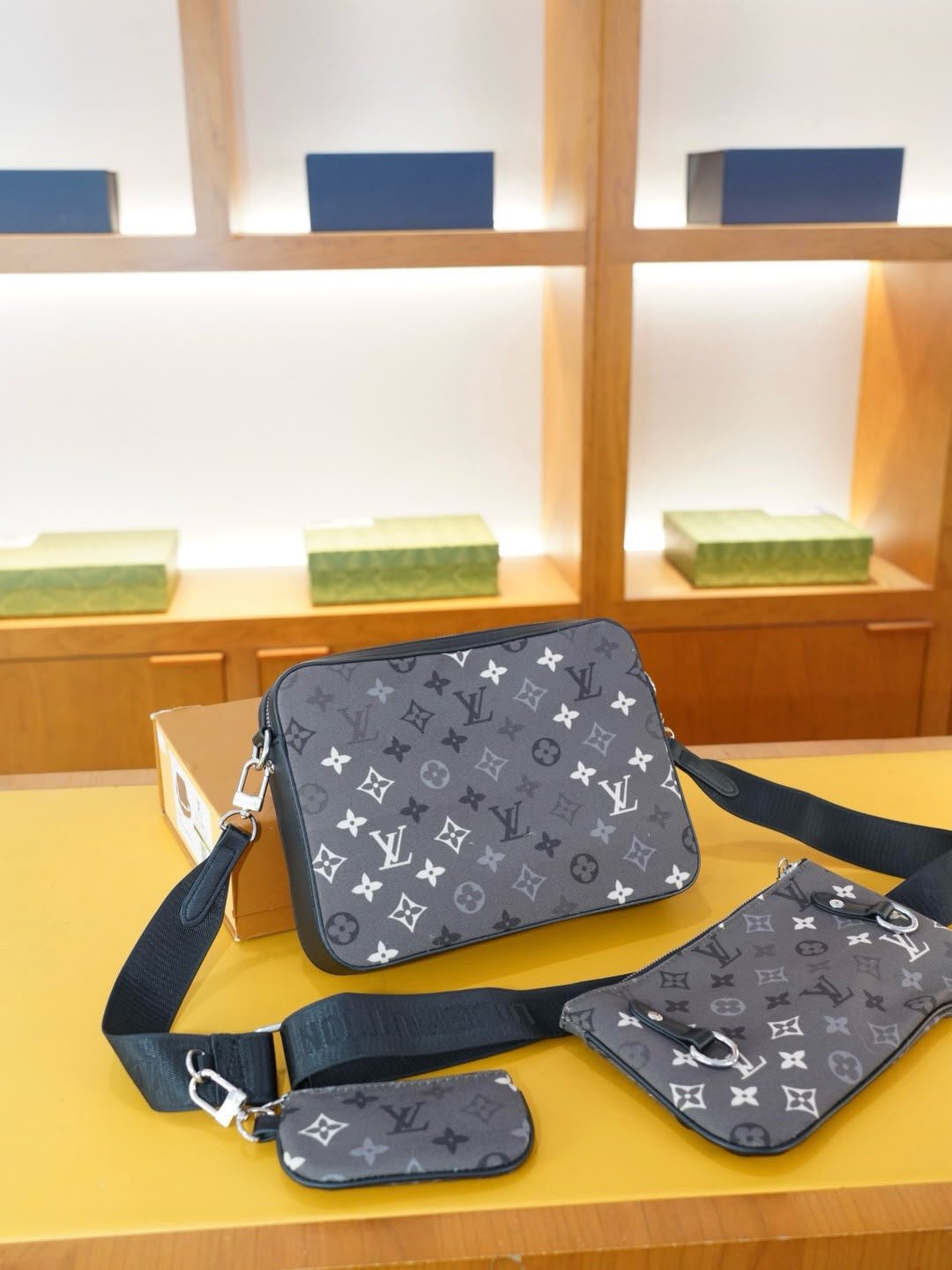 Trio Messenger Tas Black Anthracite