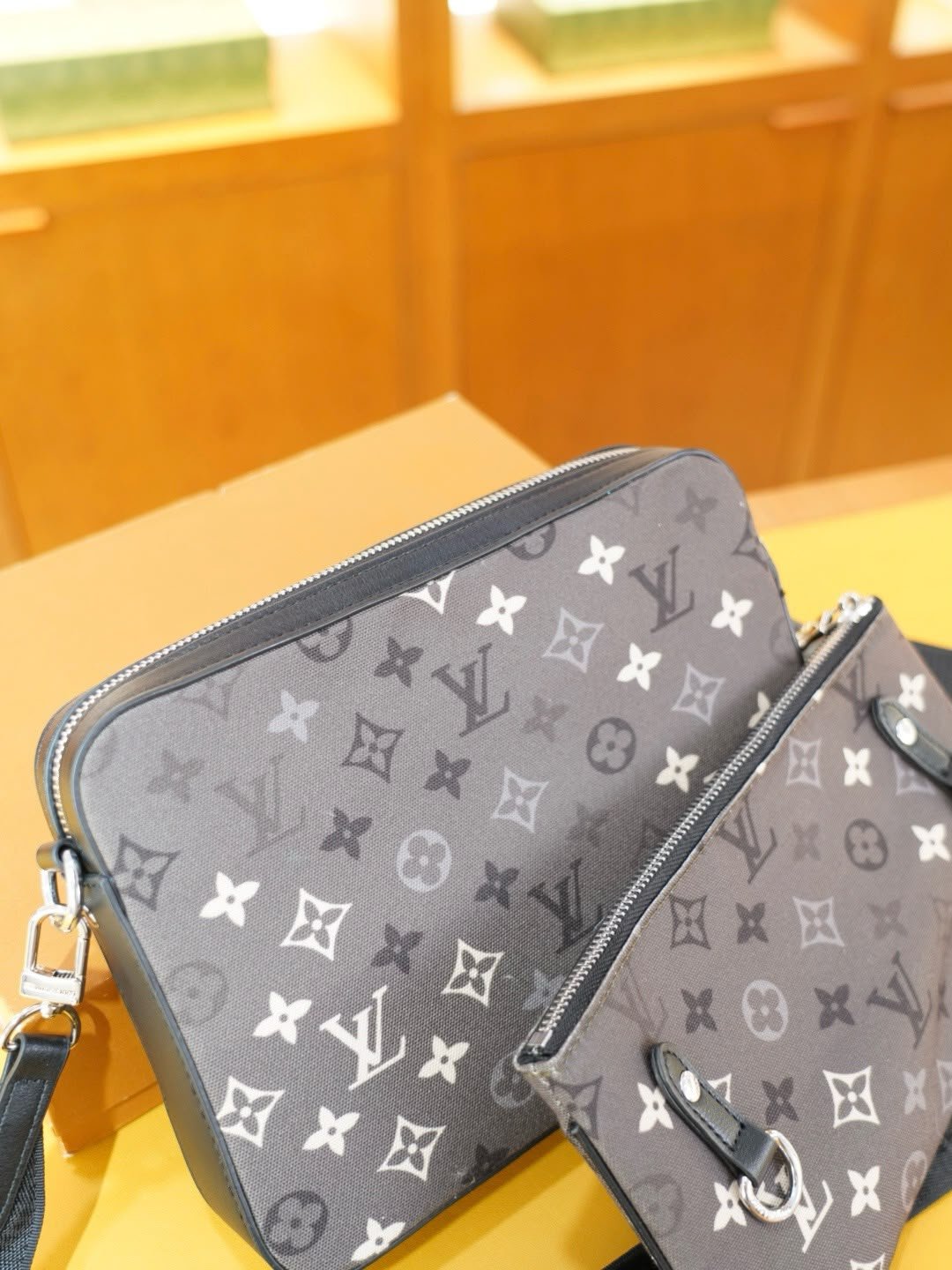 Trio Messenger Tas Black Anthracite