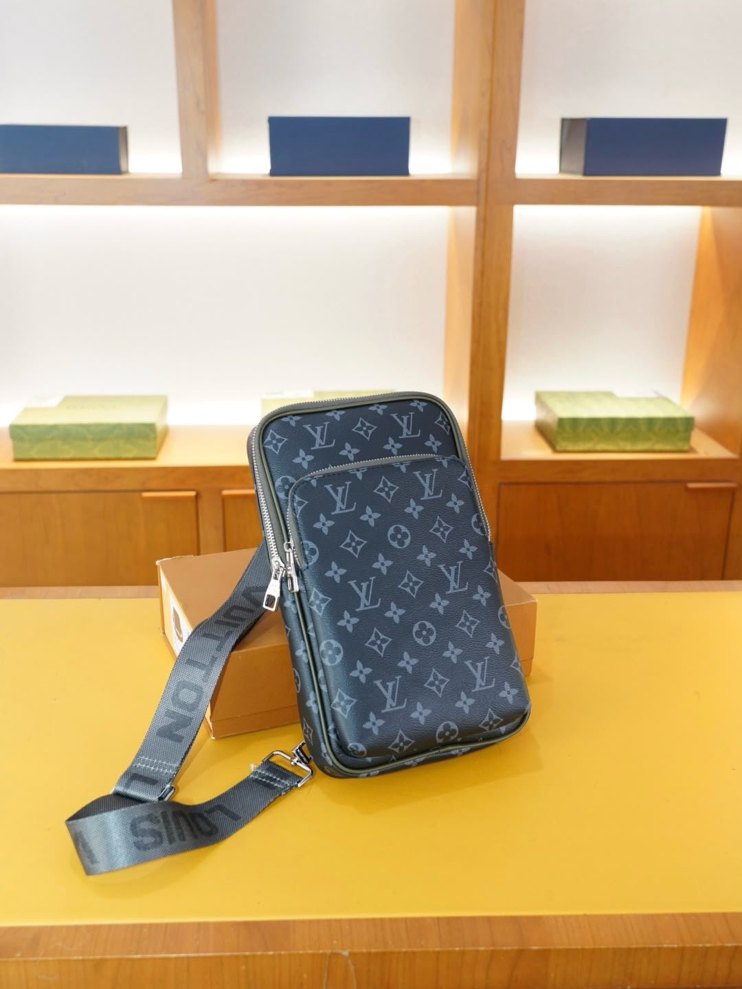 Avenue Slingbag PM Black Dark Grey