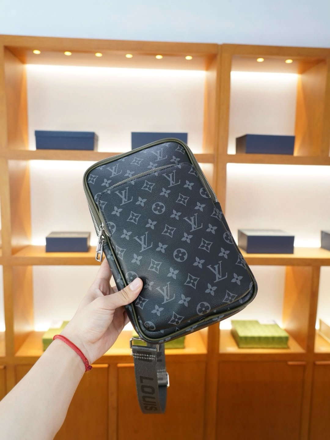 Avenue Slingbag PM Black Dark Grey