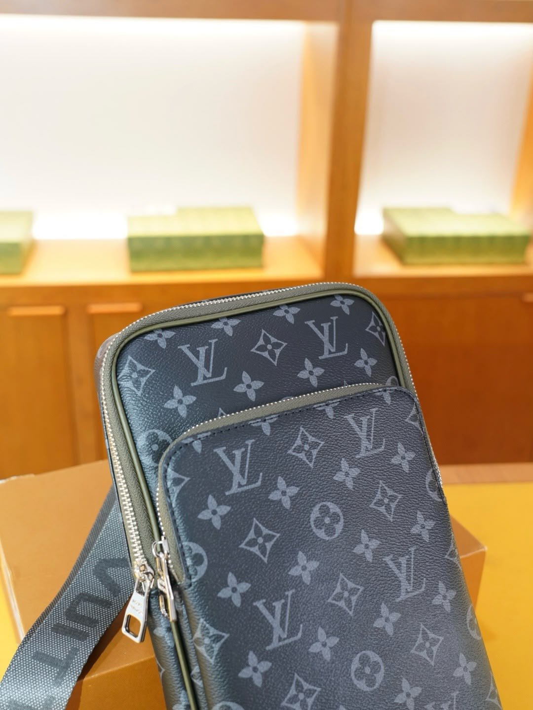 Avenue Slingbag PM Black Dark Grey